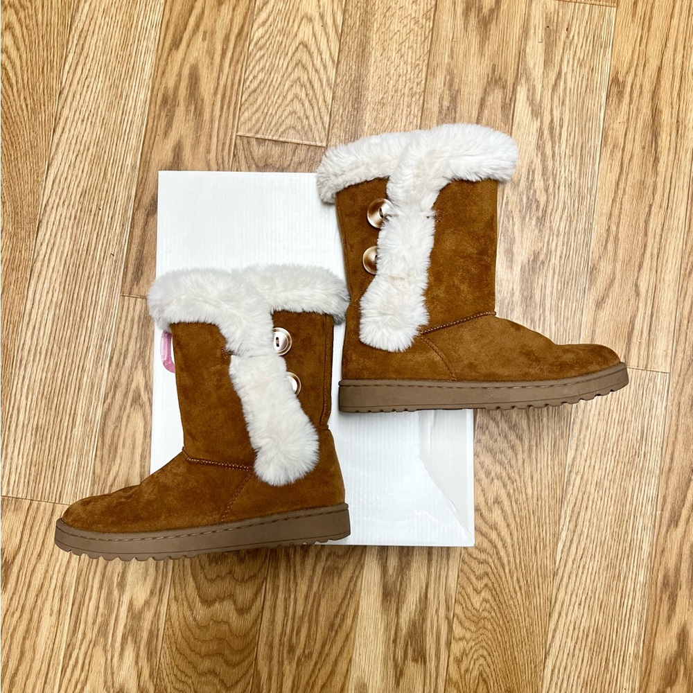 So brand Boots, Brown with White Fauz Fur, Girl /Preteen size 4, Excellent